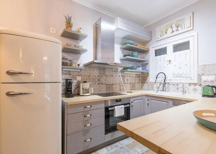 Stylish, Comfy Apartment By Konnect, Corfu City Center